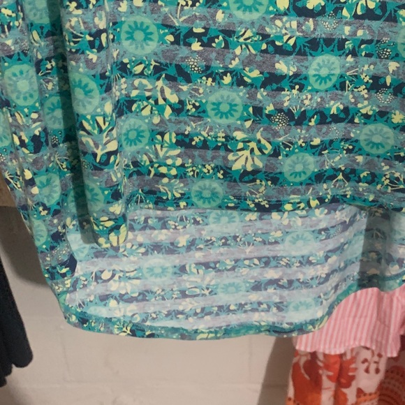 LuLaRoe Teal and Navy Floral Top - Picture 4 of 4